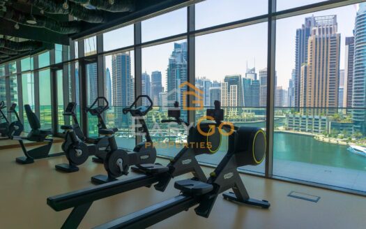 شقة فاخرة مفروشة | 3 غرف نوم | إطلالة على المارينا