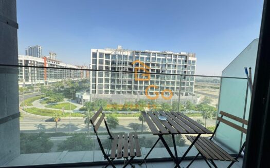 مفروش بالكامل | استوديو | إطلالة على الشارع والميدان