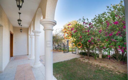 فيلا بخمس غرف نوم | موقع مميز | جاهزة للسكن