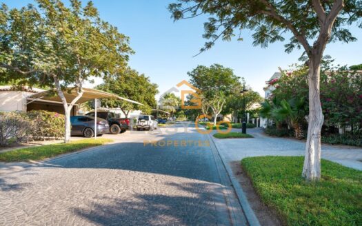 فيلا ٥ غرف نوم | موقع مميز | جاهزة للسكن