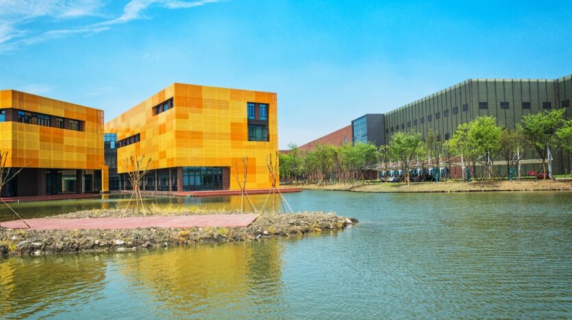 schools near dubai